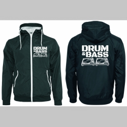 Drum and Bass šuštiaková bunda čierna materiál povrch:100% nylon, podšívka: 100% polyester, pohodlná,vode a vetru odolná